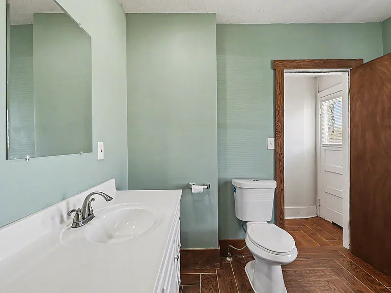 Main Floor Bathroom