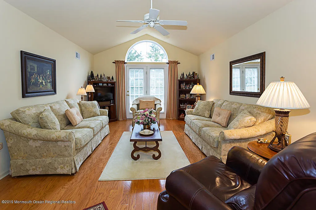 2983 Fieldcrest Ln photo 1