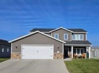 295 Redwood Dr, Mapleton, ND 58059