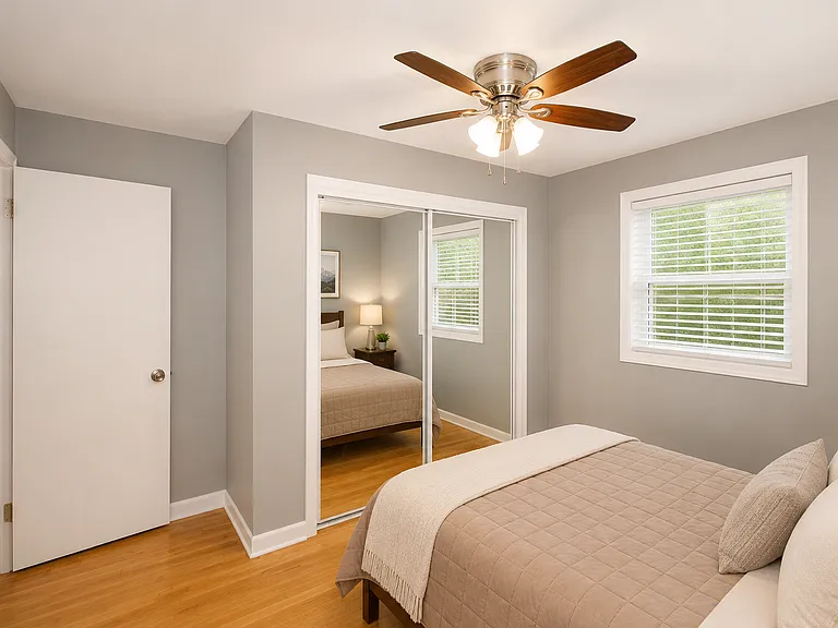1272 Woodland Ave NE — Photo 7