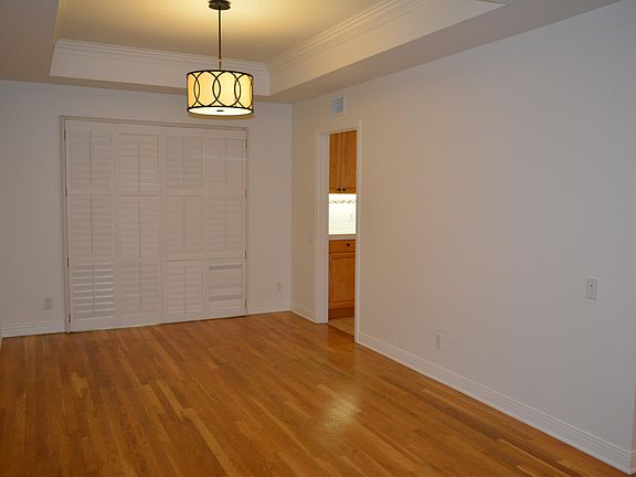 4th image of 1144 Yale St APT 3