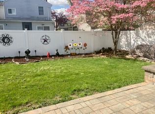 40 Oakwood Cres, Union, NJ 07083