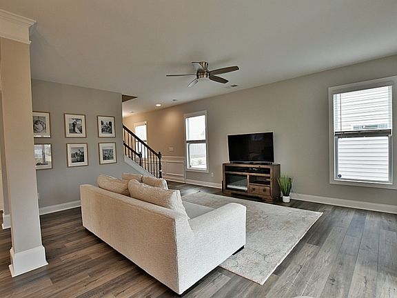 5th image of 170 Pine Eagle Dr #908