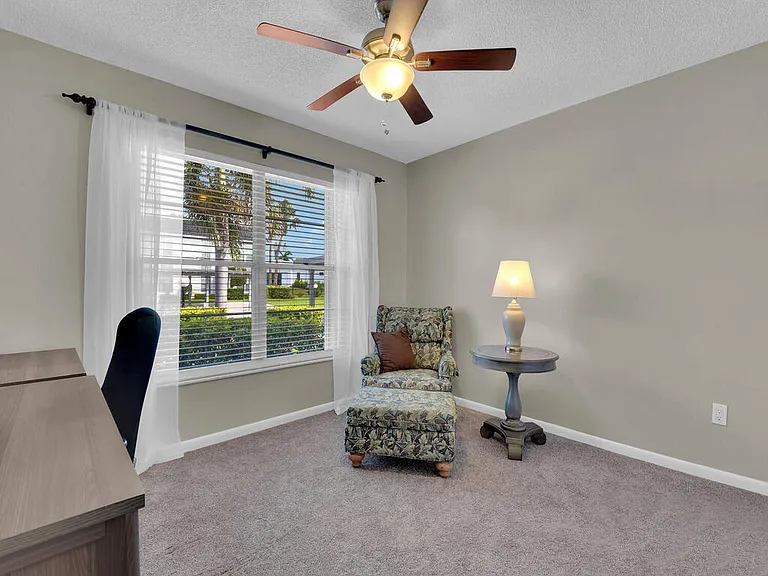 6815 Sandtrap Dr — Photo 12