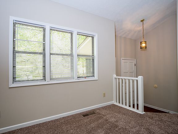 5th image of 3290 Waters Mill Dr