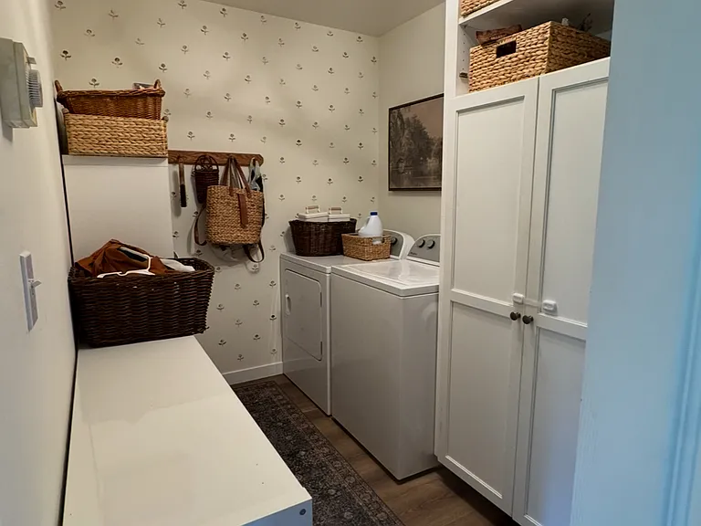 1565 Estate Pl — Photo 9