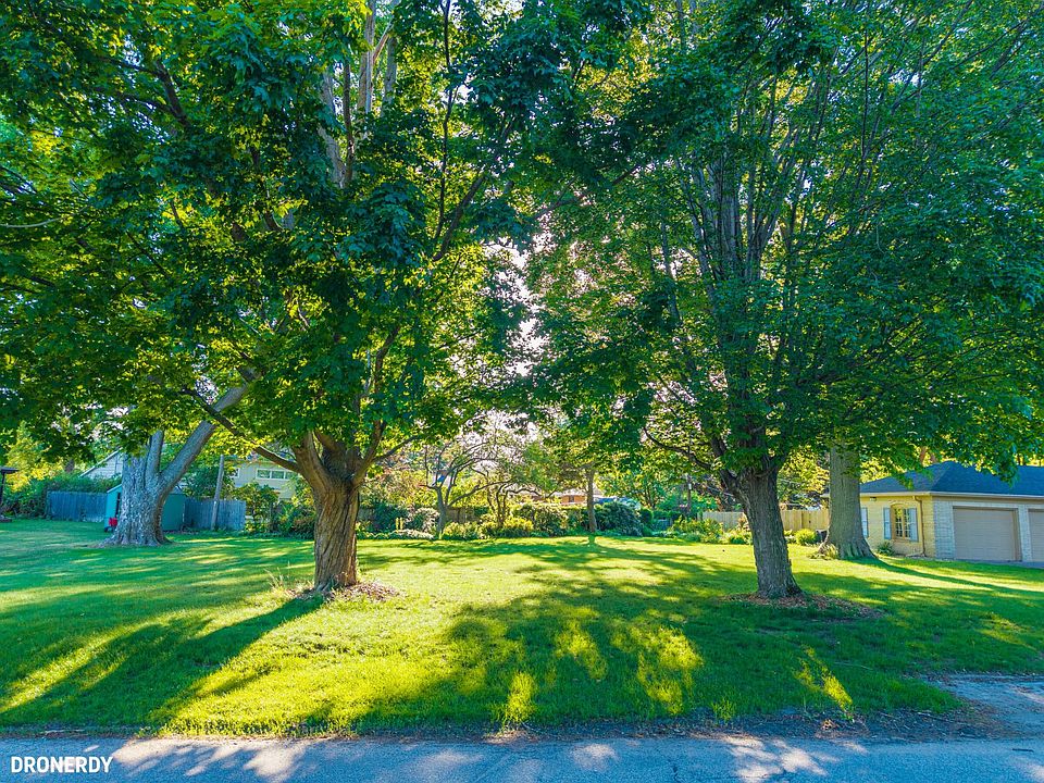 1st image of 0 Maple St