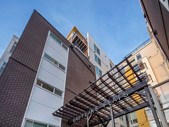 2nd image of 2820 Eastlake Ave E APT 202