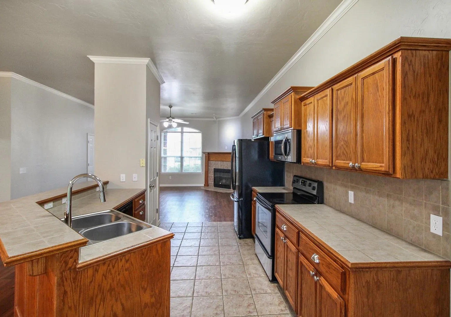 Beautiful 3 Bed, 2 Bath In Edmond — Photo 3