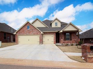 517 Texoma Dr, Edmond, OK 73025