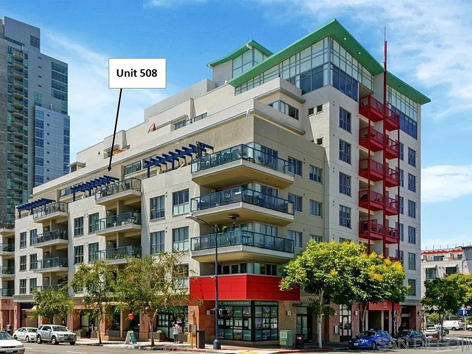 875 G St