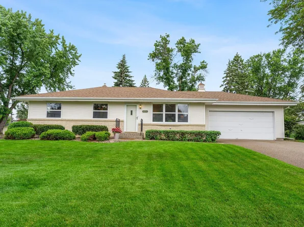 2126 Mapleview Ave E, Maplewood, MN 55109