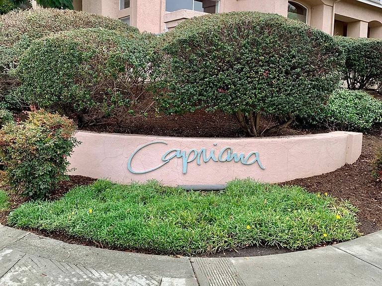 6048 Roma Ter — Photo 3