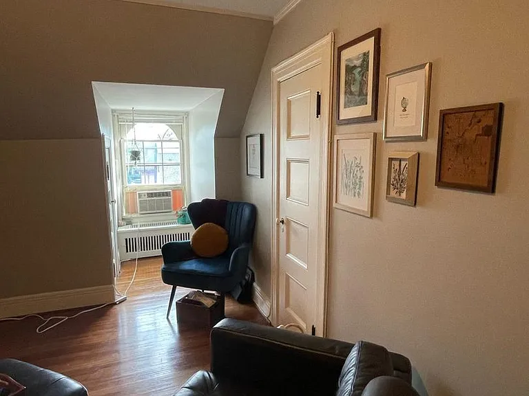 80 Westminster Rd — Photo 1