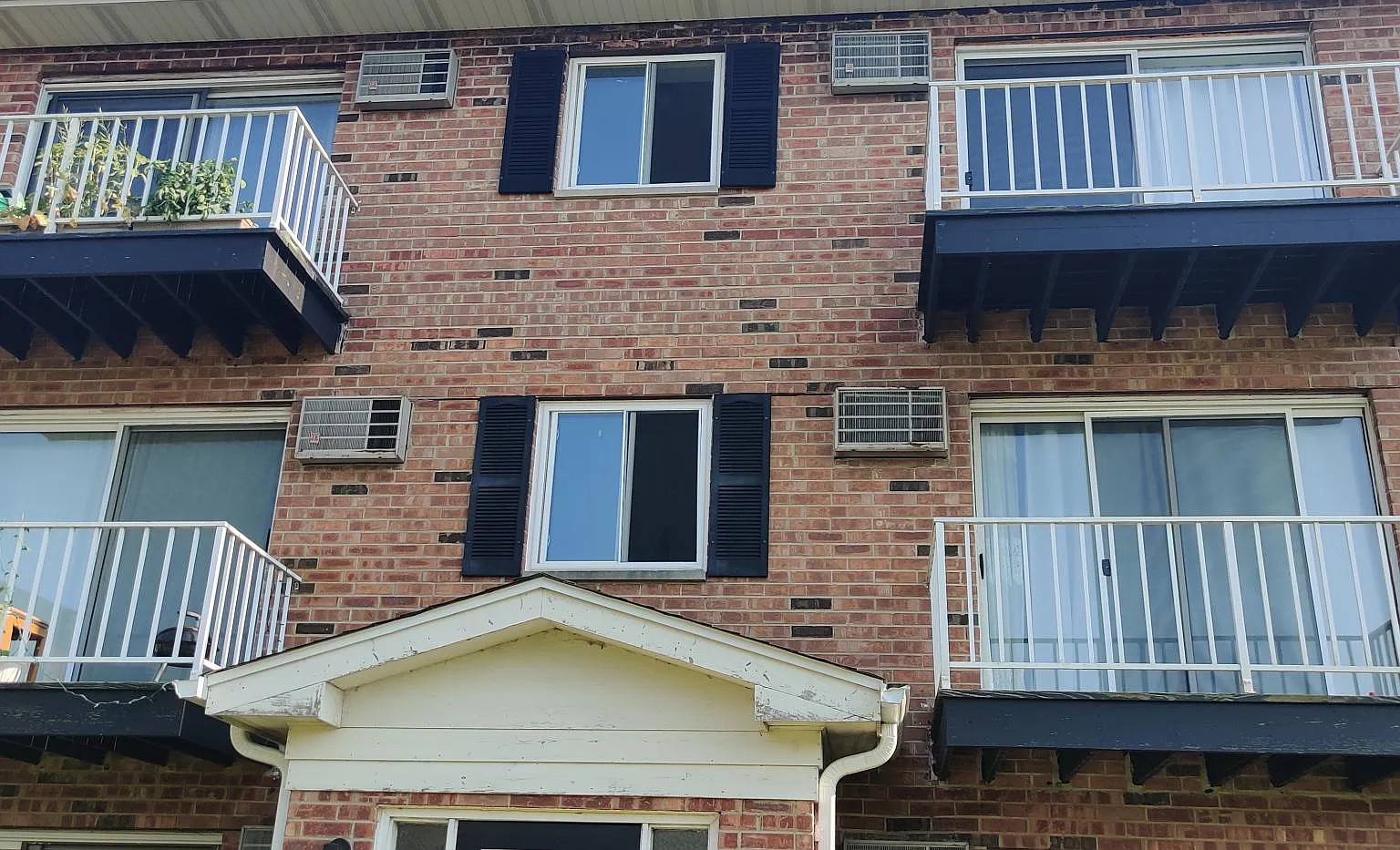 2 bed, 900 sqft, $1,650 — Photo 2