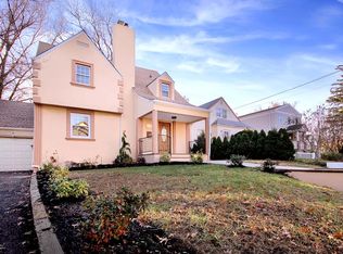 2074 Jones Rd, Fort Lee, NJ 07024