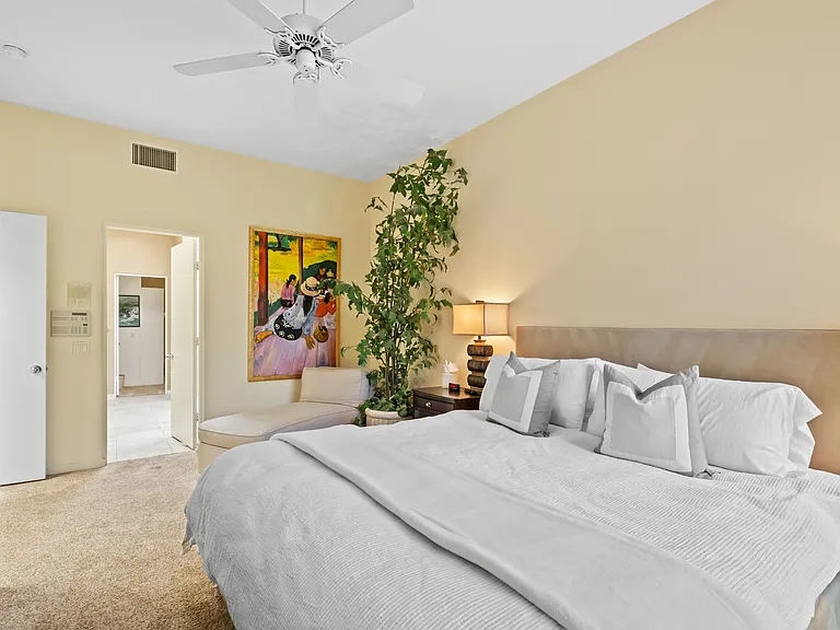 461 Desert Holly Dr — Photo 11