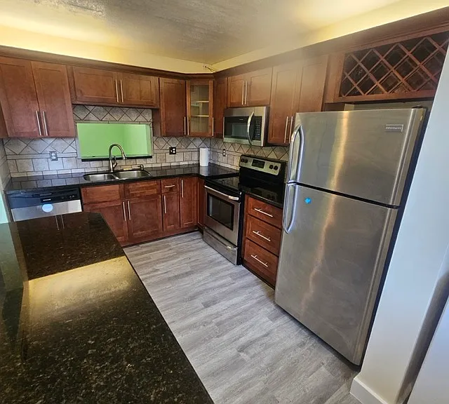 8041 Southgate Blvd #H6 — Photo 40