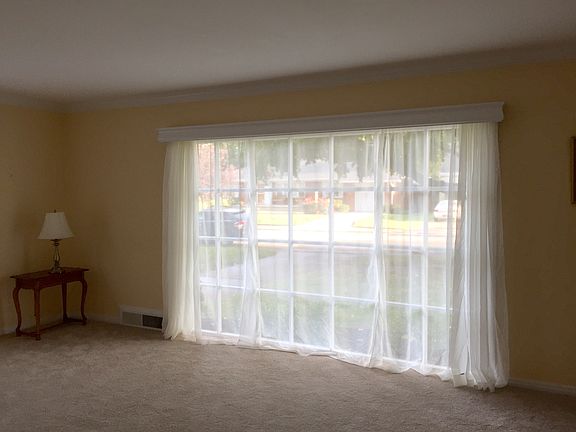5th image of 2506 E Gum St