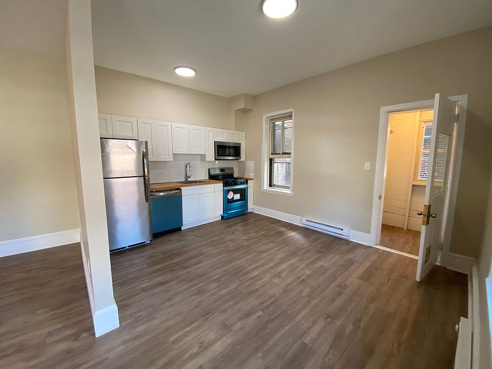 1st image of 890 N 23rd St APT 1F