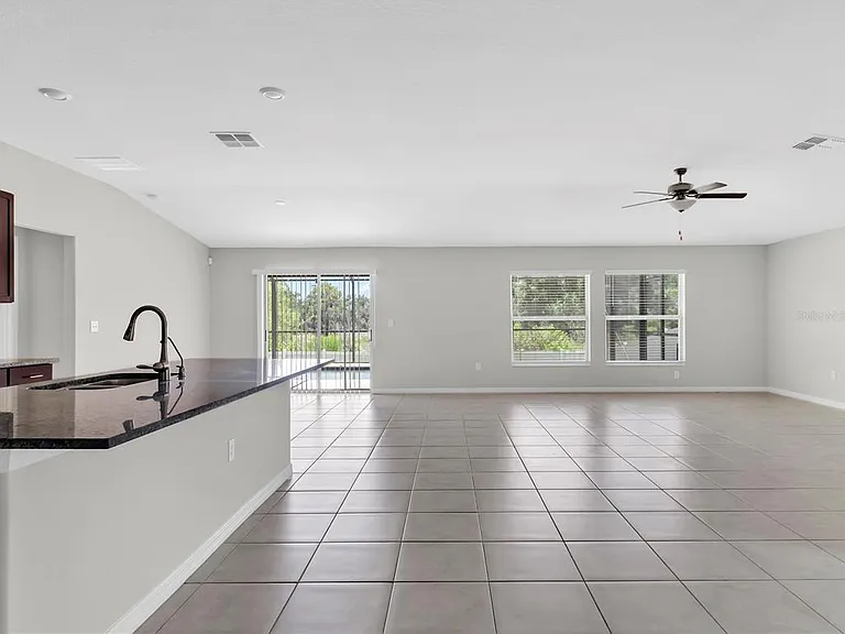 16568 Delia St — Photo 18