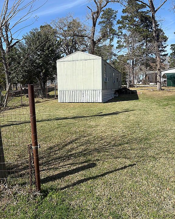 1st image of 389 Petersburg Dr