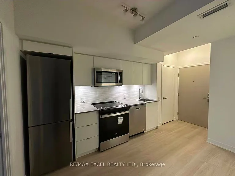 500 Wilson Ave #109 — Photo 8