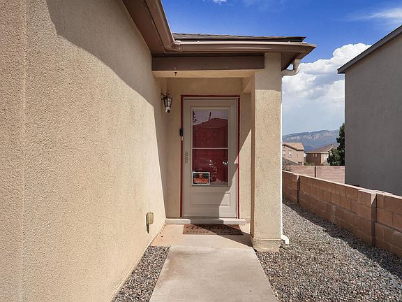 4th image of 5314 Caprock Ct NE