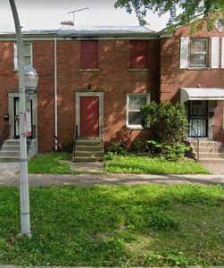 3111 E Cheltenham Pl, Chicago, IL, 60649
