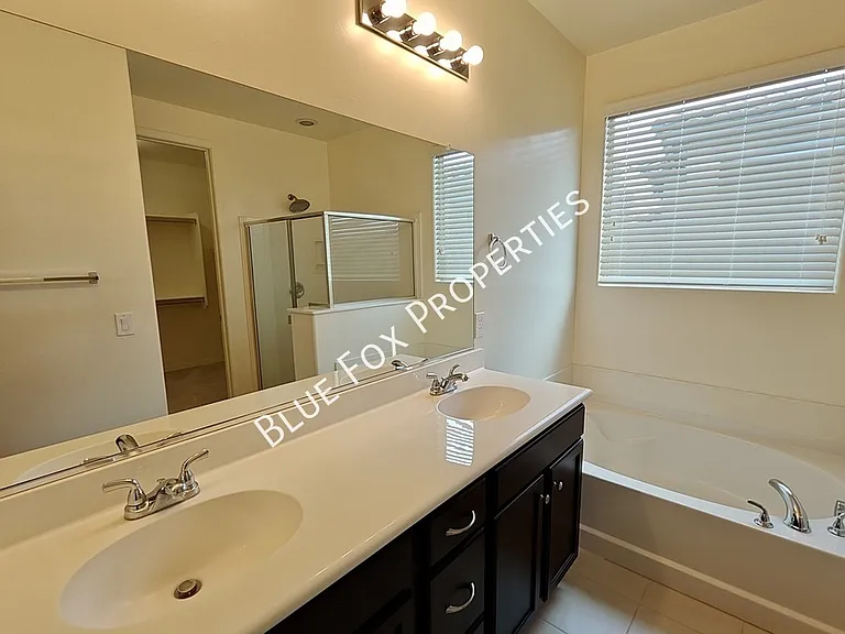 12163 N Meditation Dr — Photo 25