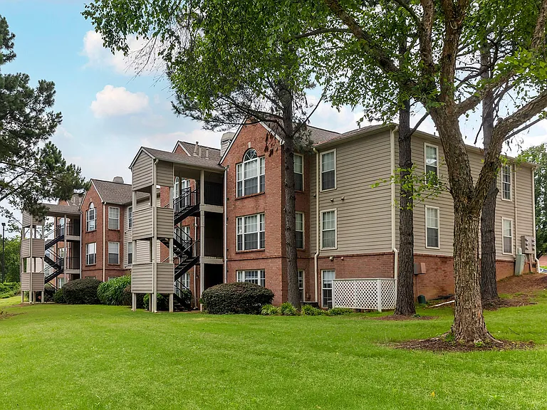 Southaven Pointe Apartments — Photo 24