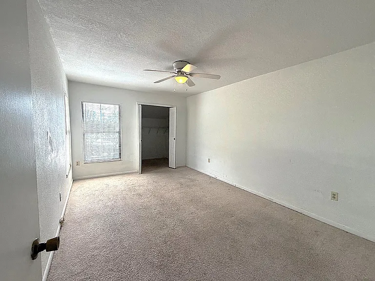2906 S Semoran Blvd — Photo 6