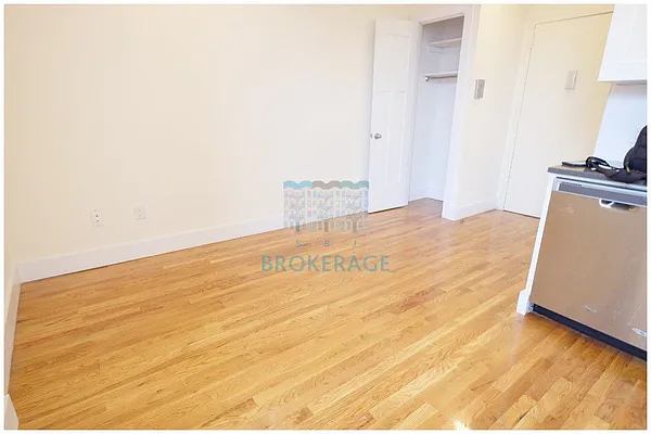 Rented by SBJ Brokerage, LLC | media 37