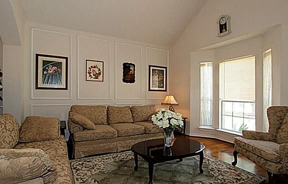 5th image of 2913 Cypress Leaf Ln