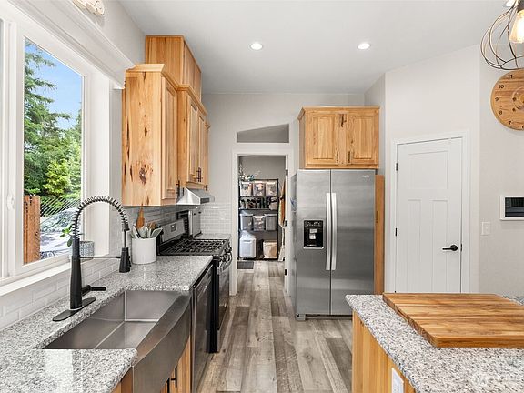2nd image of 127 Brookside Lane
