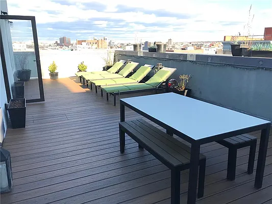 Rented by R New York | media 2