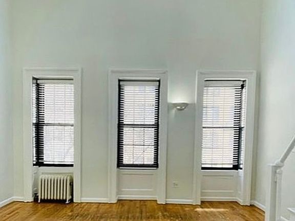 4th image of 326 W 55th St #3D