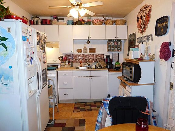 3rd image of 1214 Deane Ln