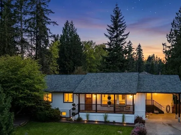 1025 Maple Lane Dr, Nanaimo, BC V9P 1T3