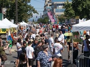 4420 SW Admiral Way APT 202, Seattle, WA 98116