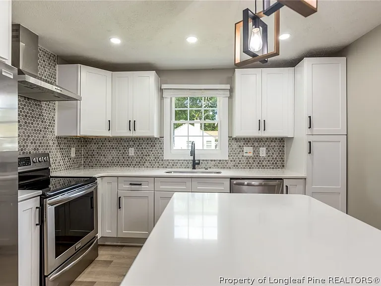 216 Circle Ct — Photo 3
