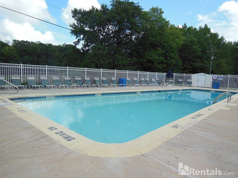 2nd image of 214 Red Spruce Cir