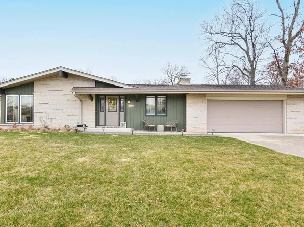 13060 West Brentwood DRIVE, New Berlin, WI 53151