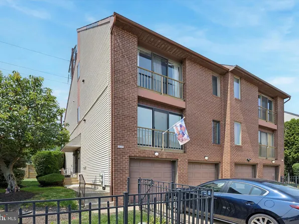 9528 James St #B, Philadelphia, PA 19114