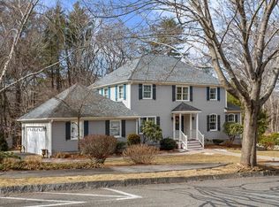 54 Middlebury Ln, Beverly, MA 01915