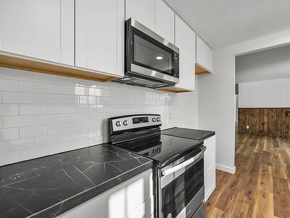 4th image of 15969 Jacobsen Rd