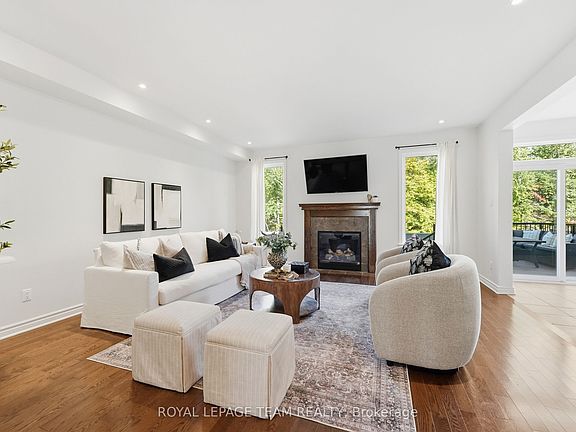 5th image of 708 Eagle Crest Hts