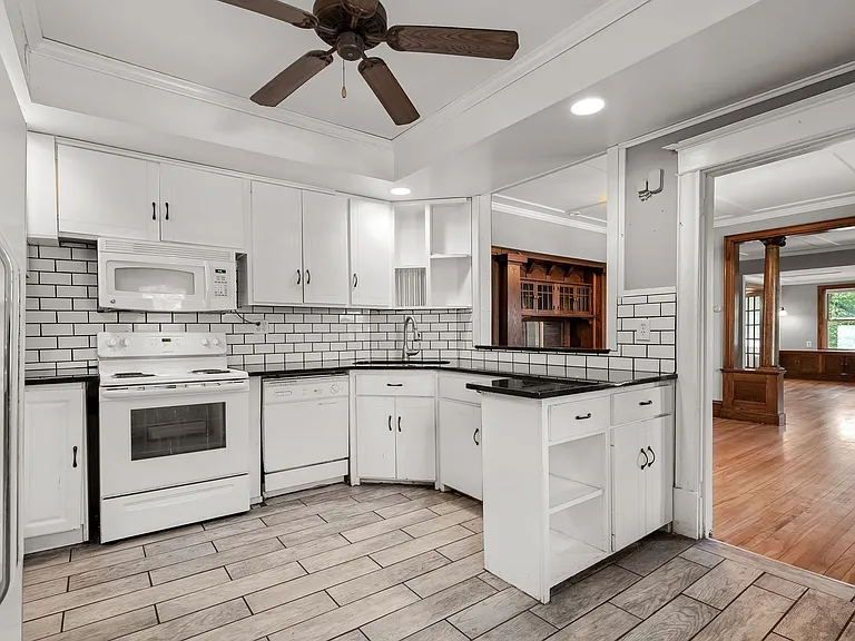 1801 Talmage Ave Se — Photo 4