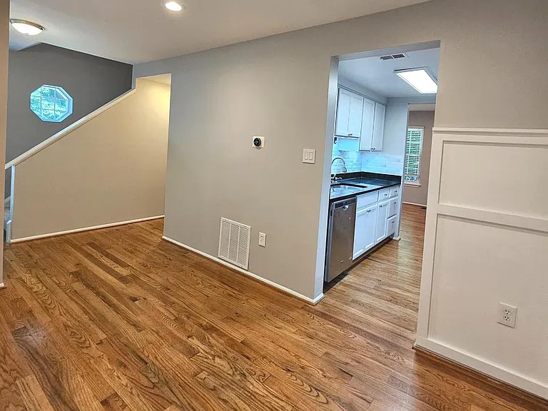 6430 Shannon Station Ct — Photo 7