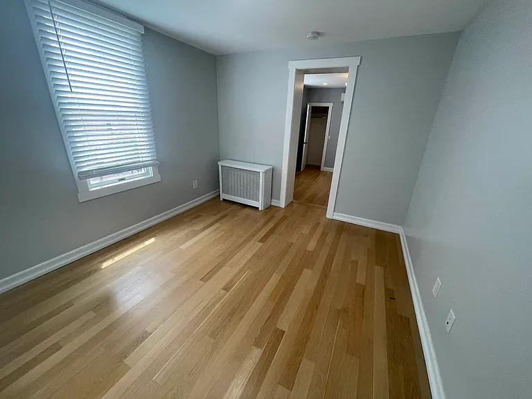 28-19 Ditmars Blvd #1 — Photo 18